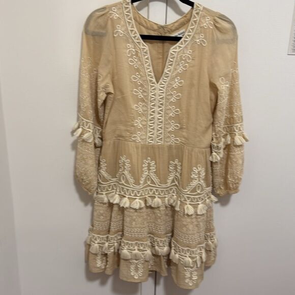 Roller Rabbit Woman’s Indera Naema Embroidered Dress. Cream/Tan. Size XS. - Picture 4 of 11